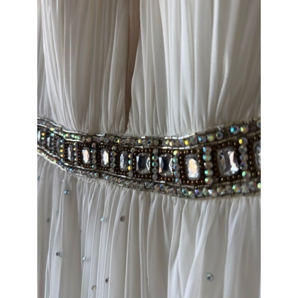 Sherri Hill White Beaded Deep V Pleated Goddess Gown Size 2 - Picture 10 of 14